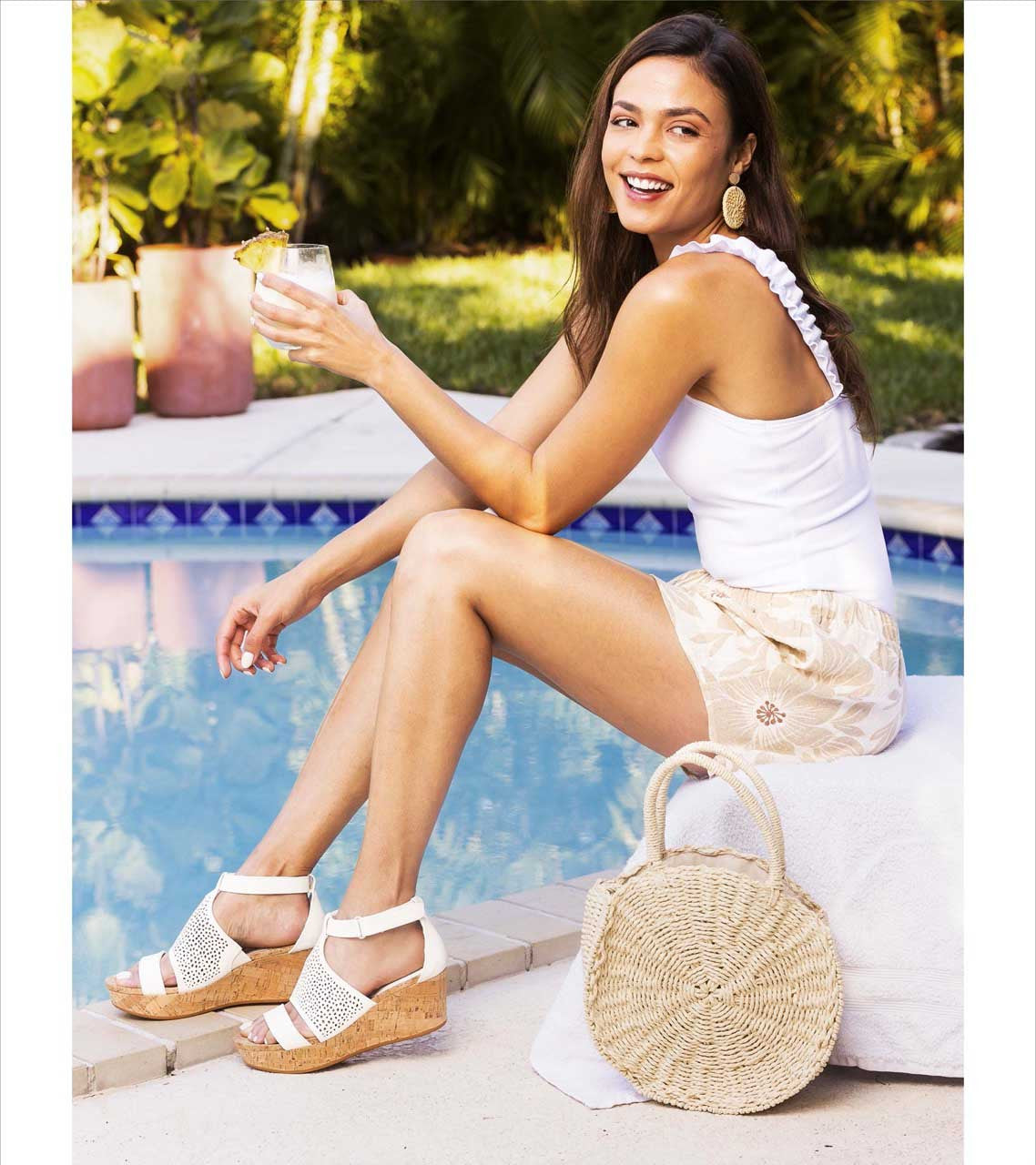 Raisie Wedge Sandal / Baretraps
