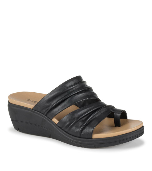 Erla Wedge Sandal / Baretraps