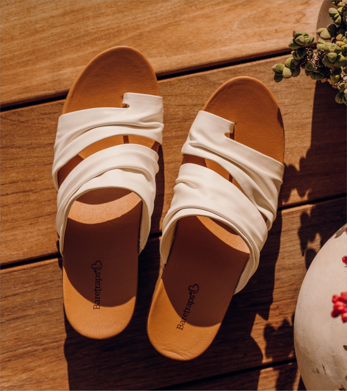 Erla Wedge Sandal / Baretraps