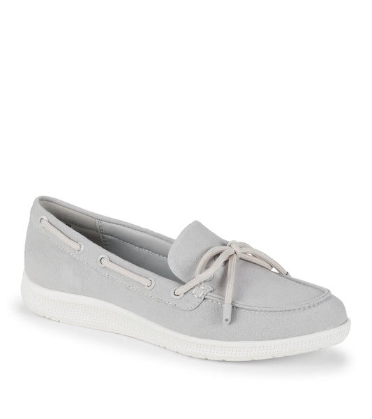 Venia Boat Shoe / Baretraps
