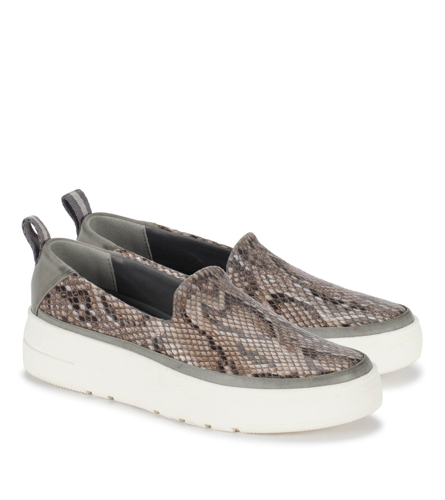 Nevin Slip On Sneaker / Baretraps