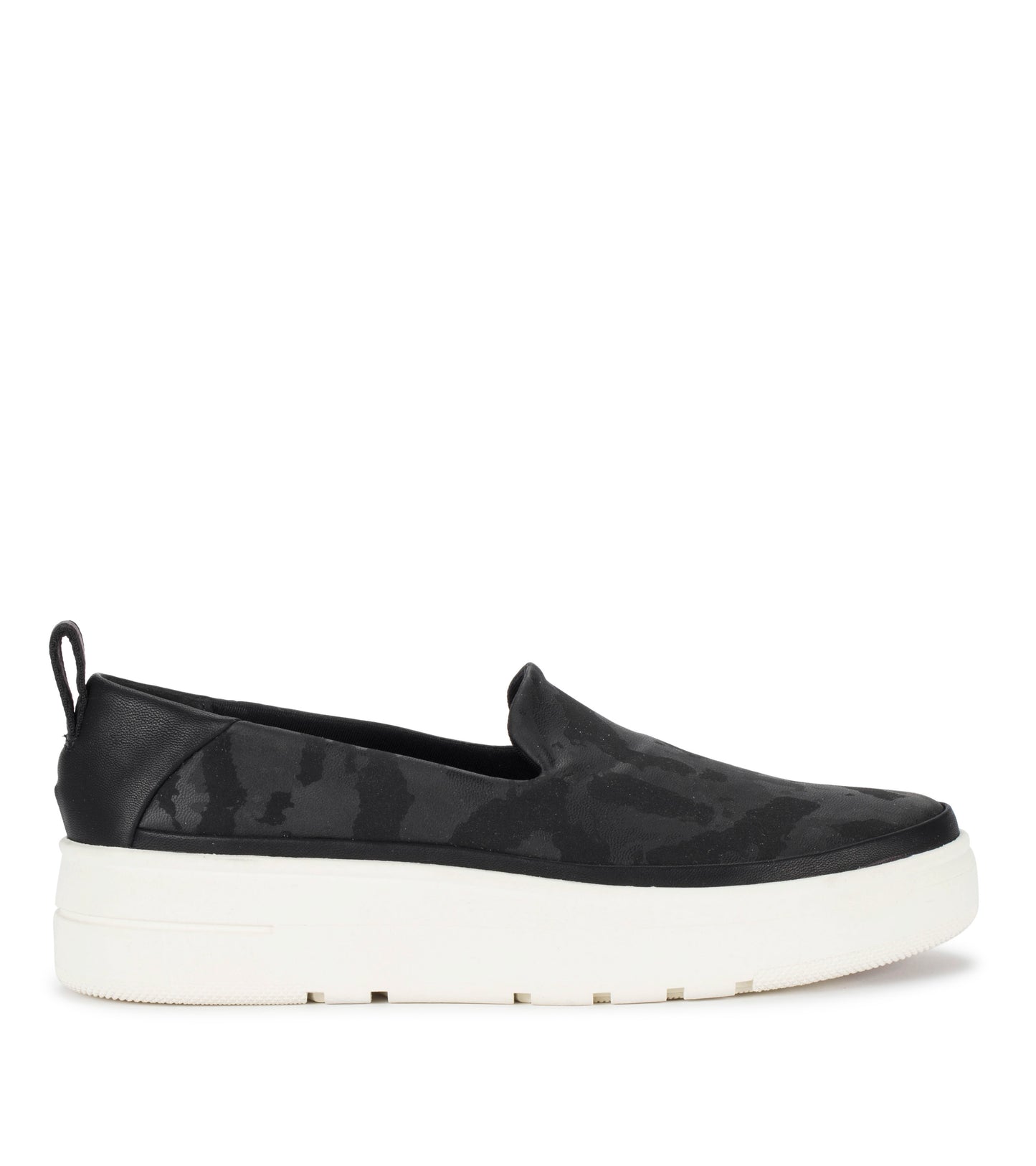 Nevin Slip On Sneaker / Baretraps