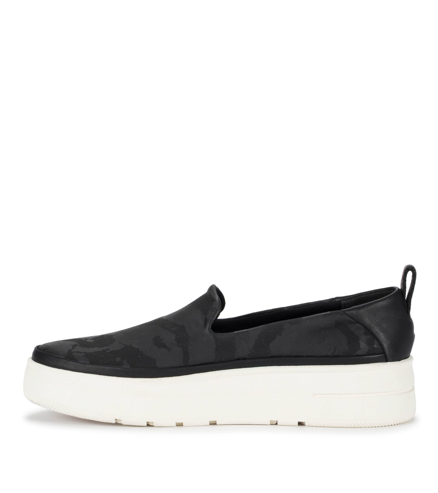 Nevin Slip On Sneaker / Baretraps