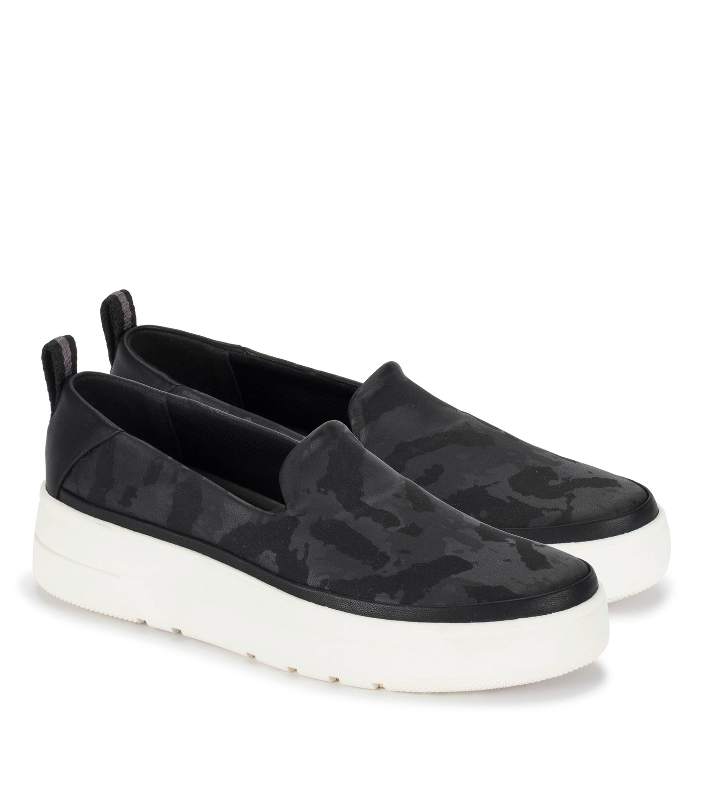 Nevin Slip On Sneaker / Baretraps
