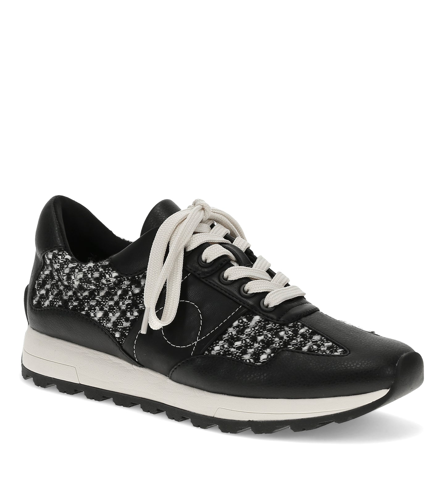 Gwenda Lace Up Sneaker / Baretraps