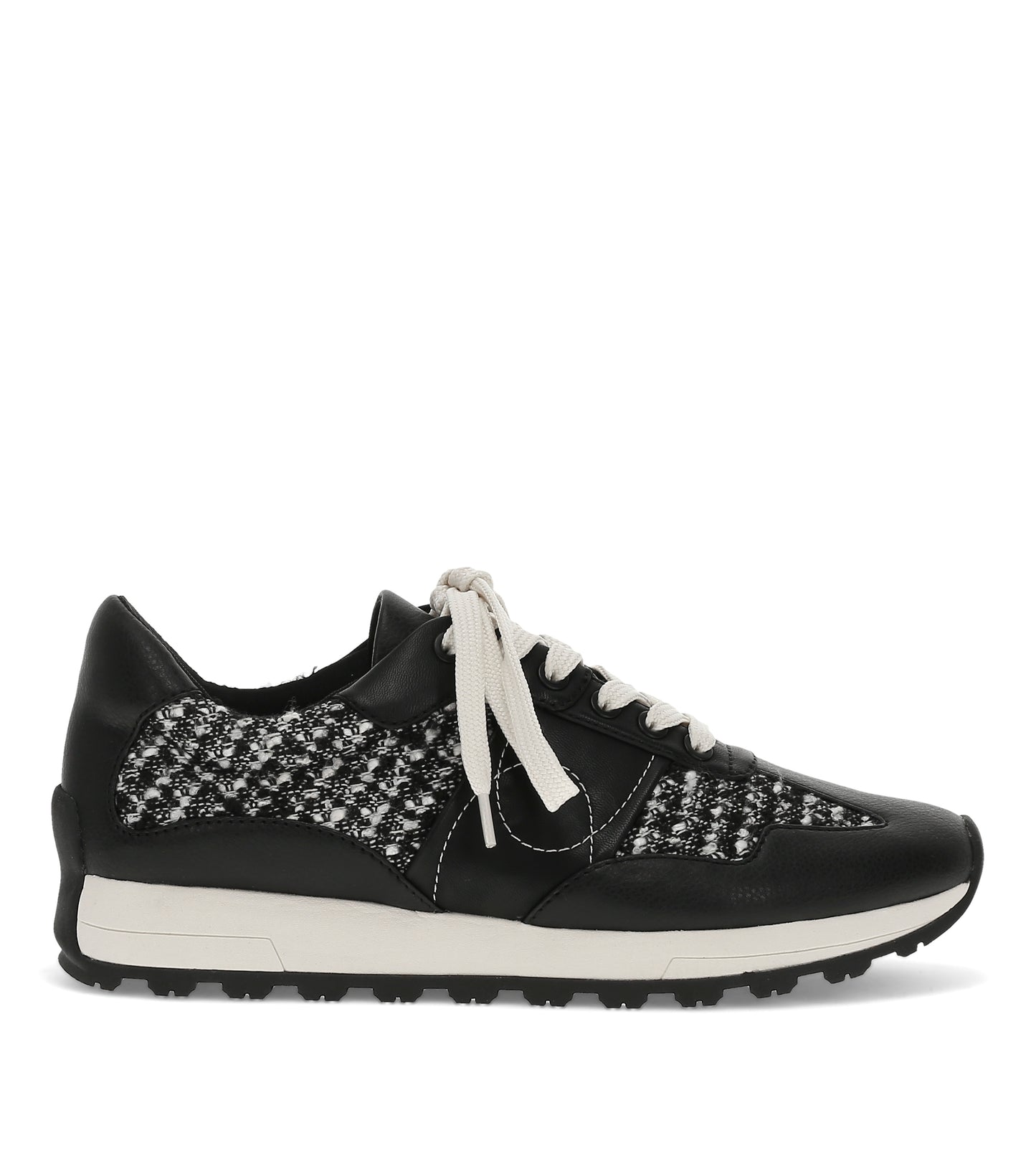 Gwenda Lace Up Sneaker / Baretraps