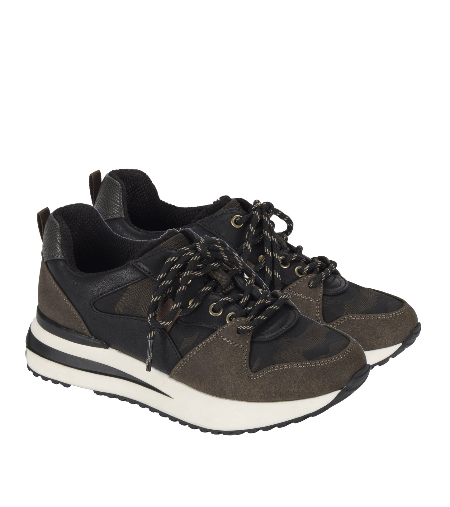 Cabriole Sneaker / Baretraps
