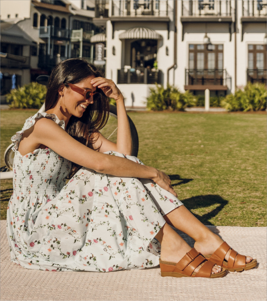 Michi Wedge Sandal / Baretraps