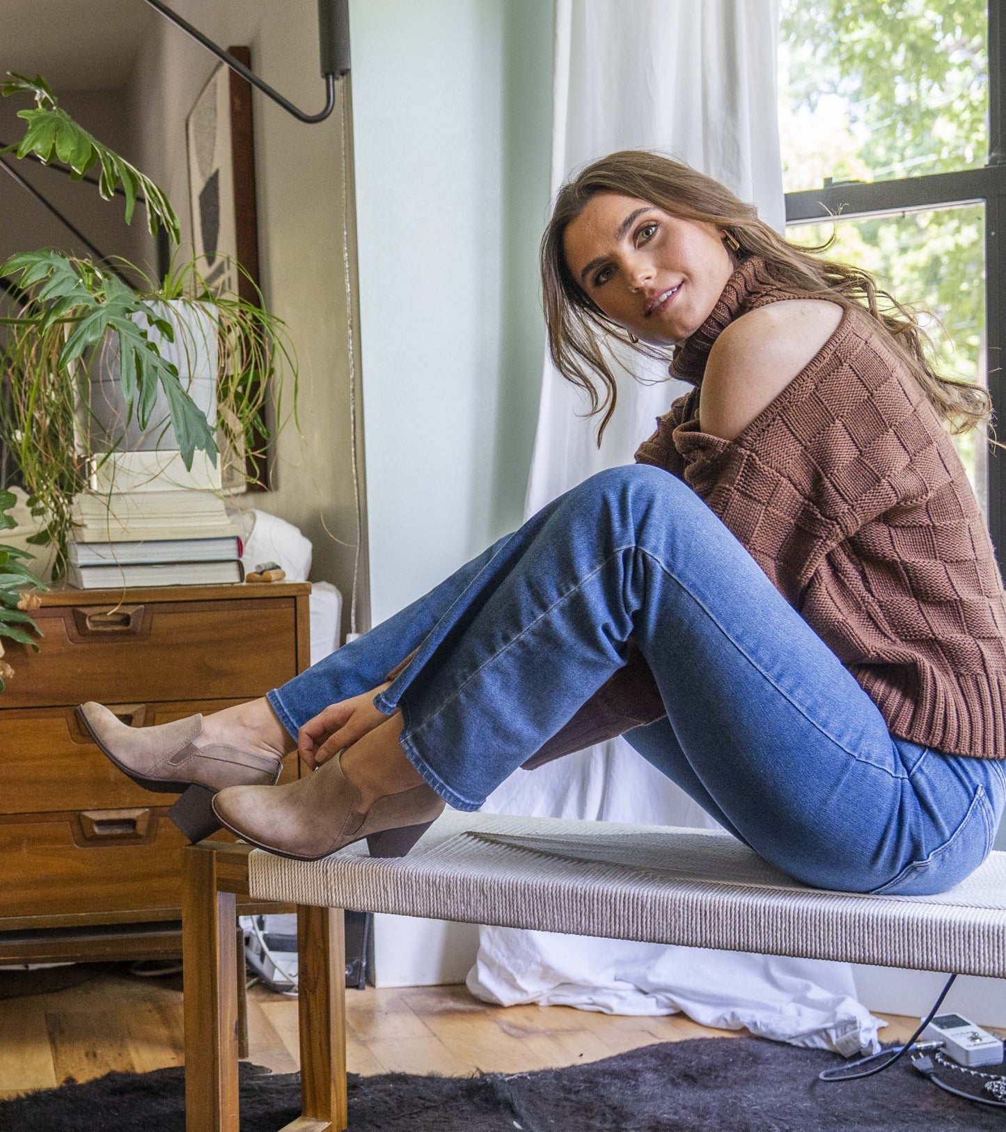 Caroline Ankle Bootie / Baretraps