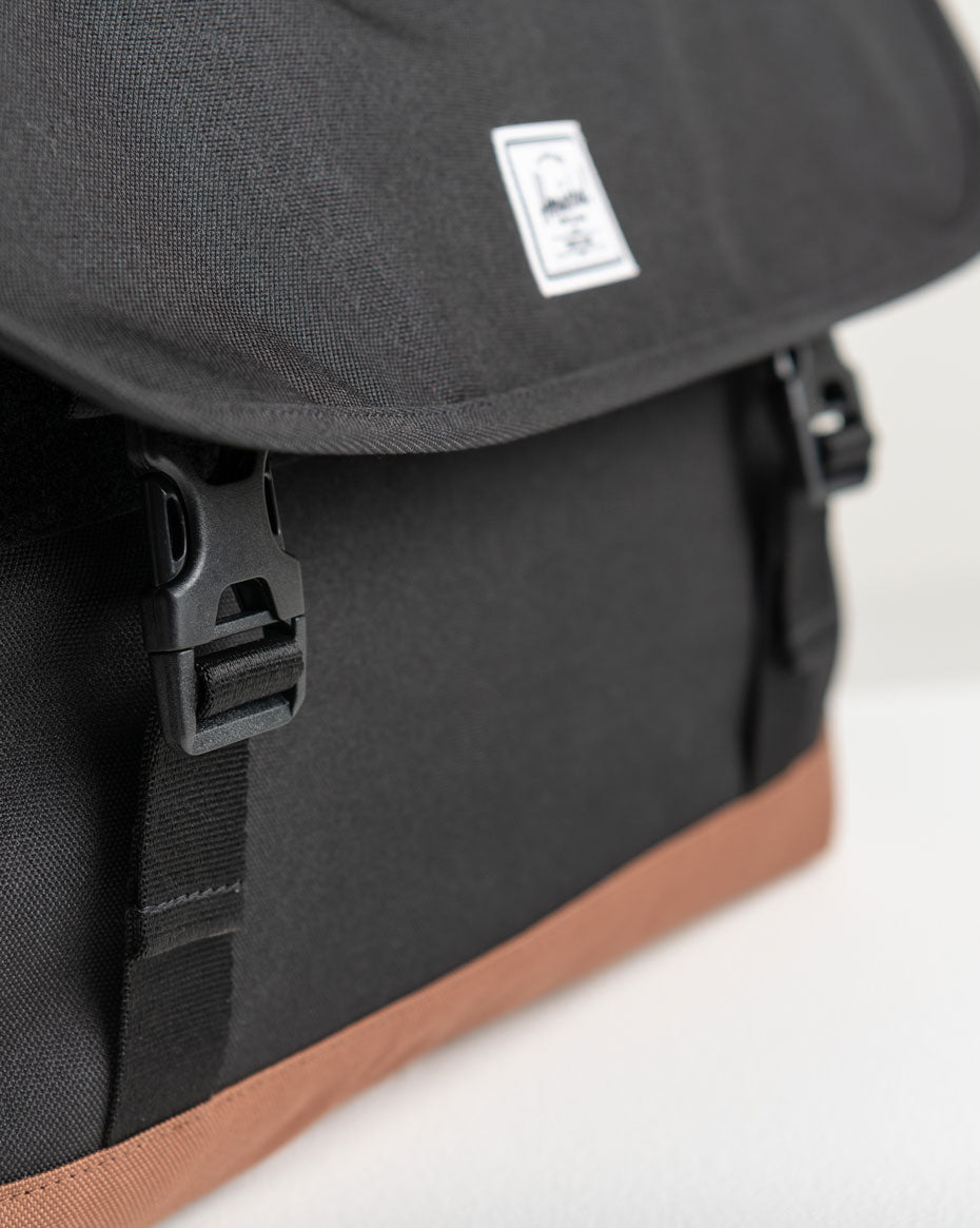 Herschel Cove Messenger