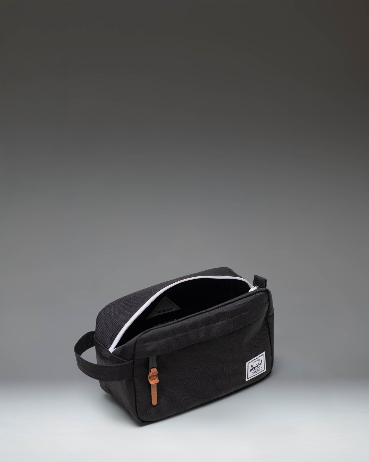 Herschel Chapter Travel Kit