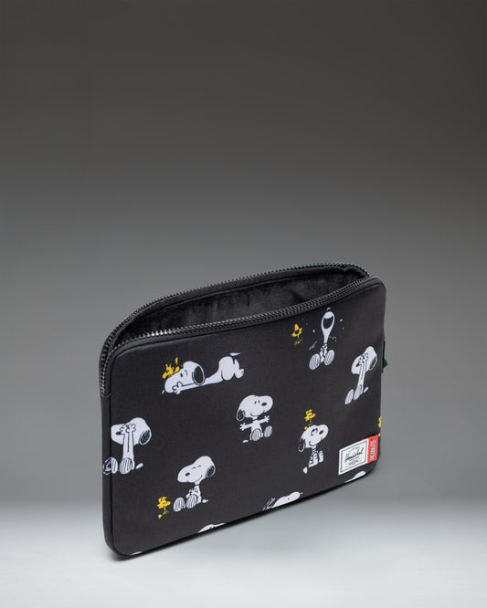 Herschel Peanuts® Anchor 14 Inch Sleeve