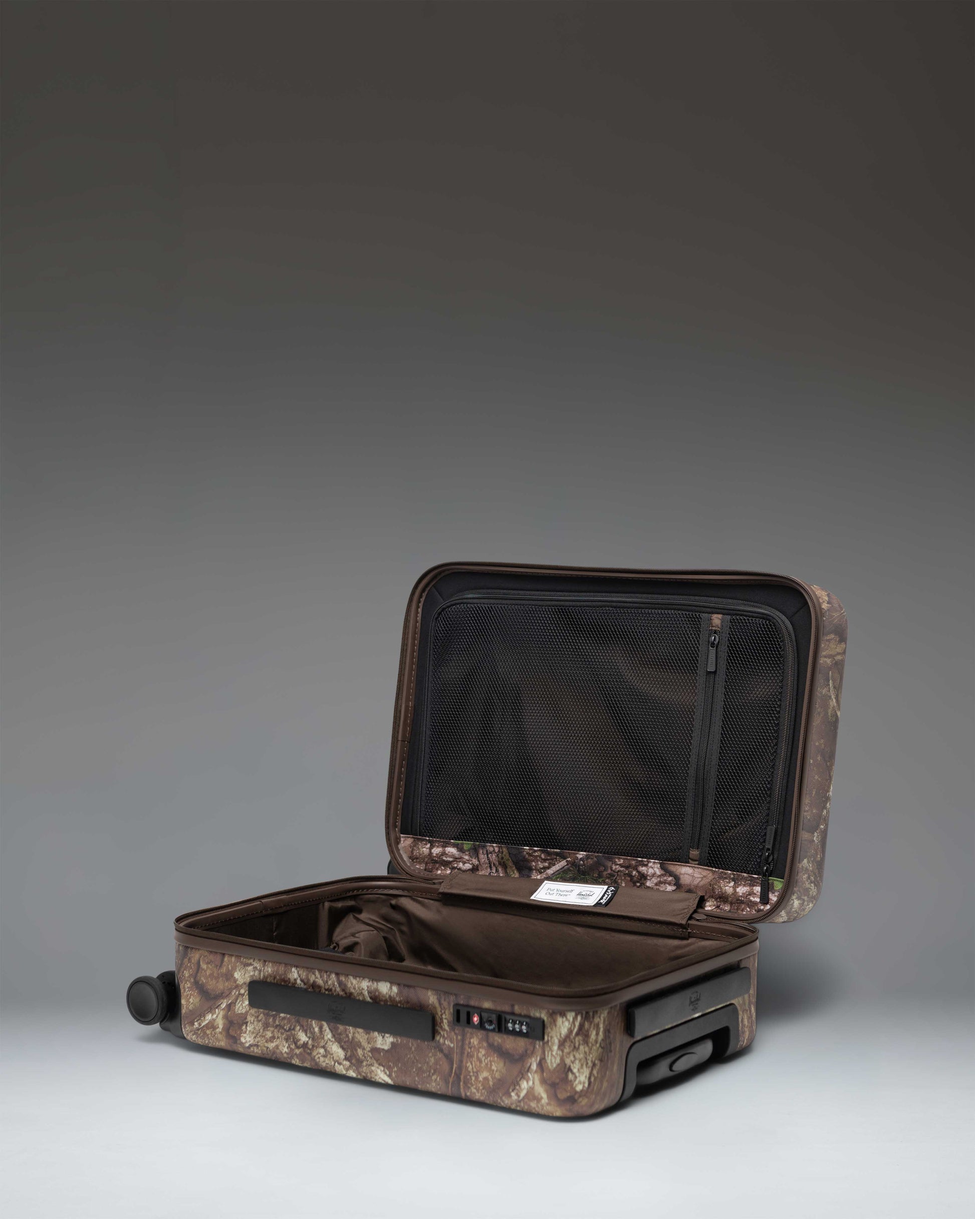 Herschel Realtree® Herschel Heritage™ Large CO Luggage