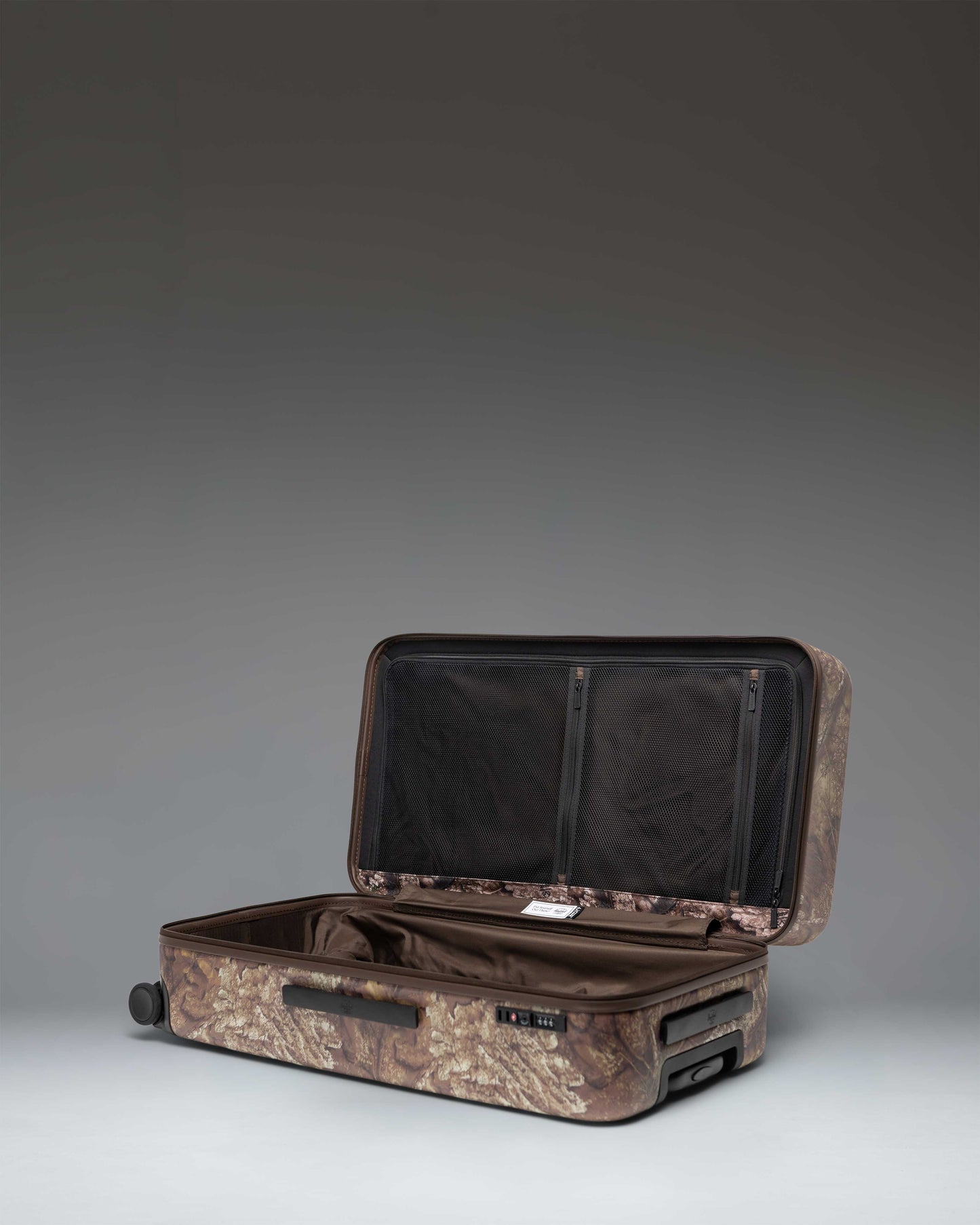 Herschel Realtree® Herschel Heritage™ Large Luggage
