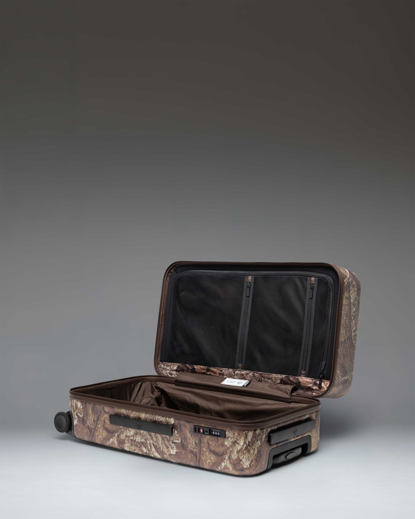 Herschel Realtree® Herschel Heritage™ Medium Luggage