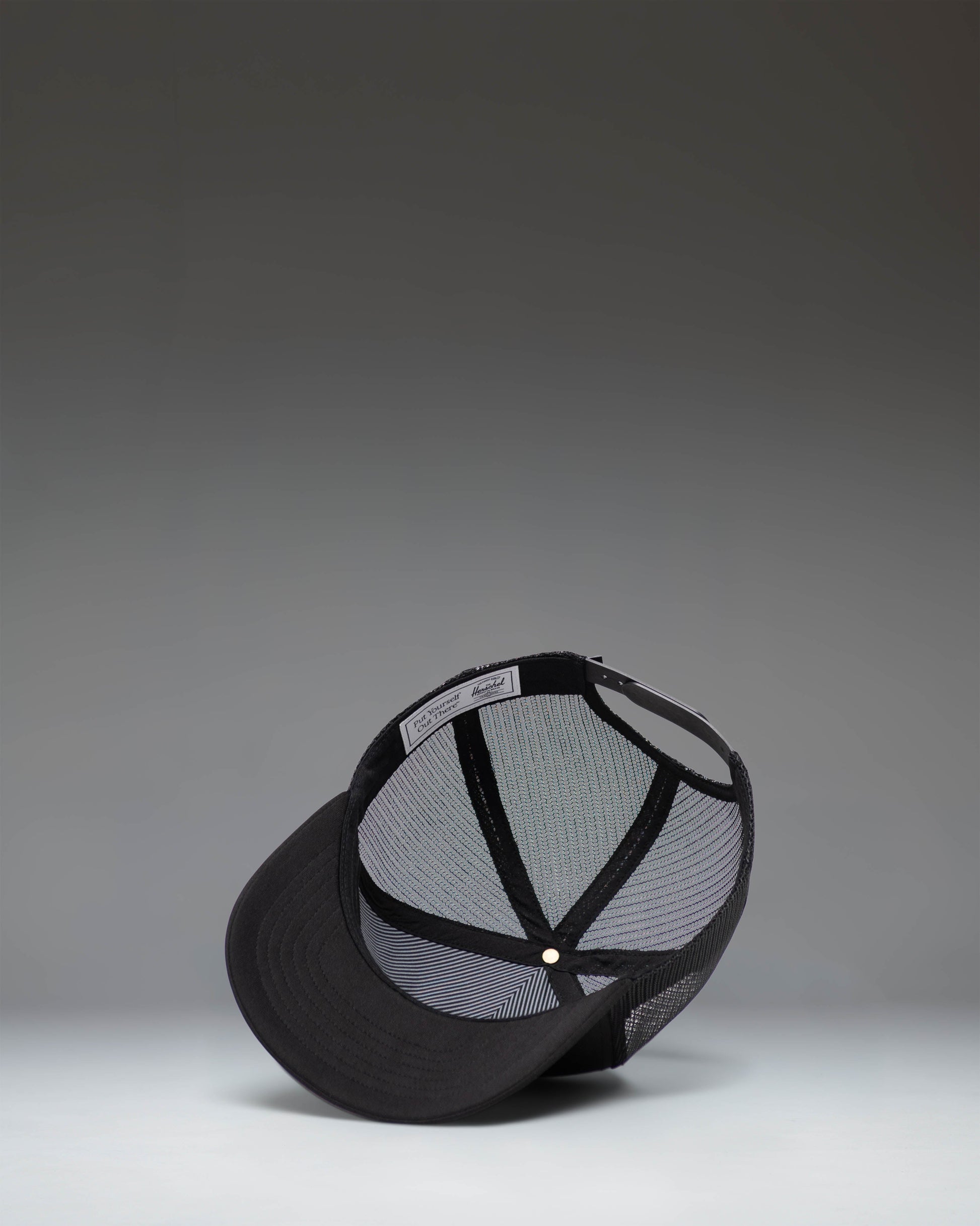 Herschel Whaler Tall Mesh Cap